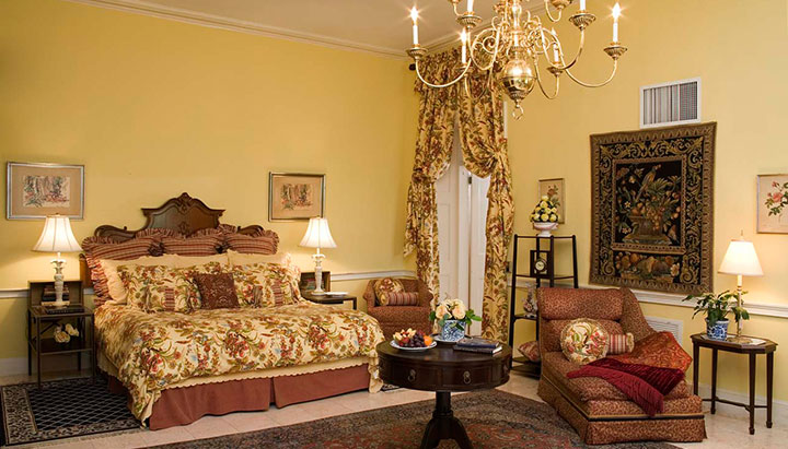 Graycliff Hotel, Restaurant and Cigar factory